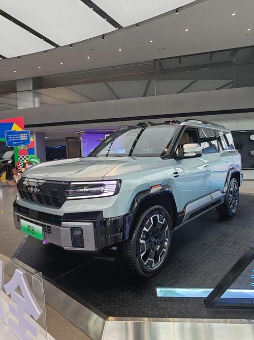 深圳272比亚迪方程豹硬派越野的爆款，英菲尼迪35周年与你共成长